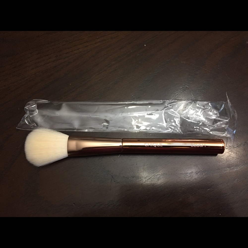 Blush Brush